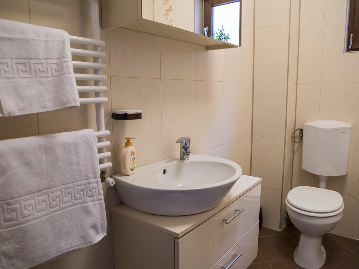 Casa Bella Apartments Bragadiru Екстериор снимка
